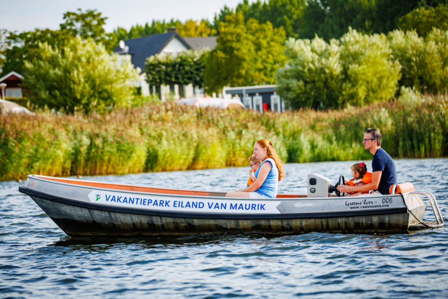 2708 100925 Martin Hols MH 39830 CR3